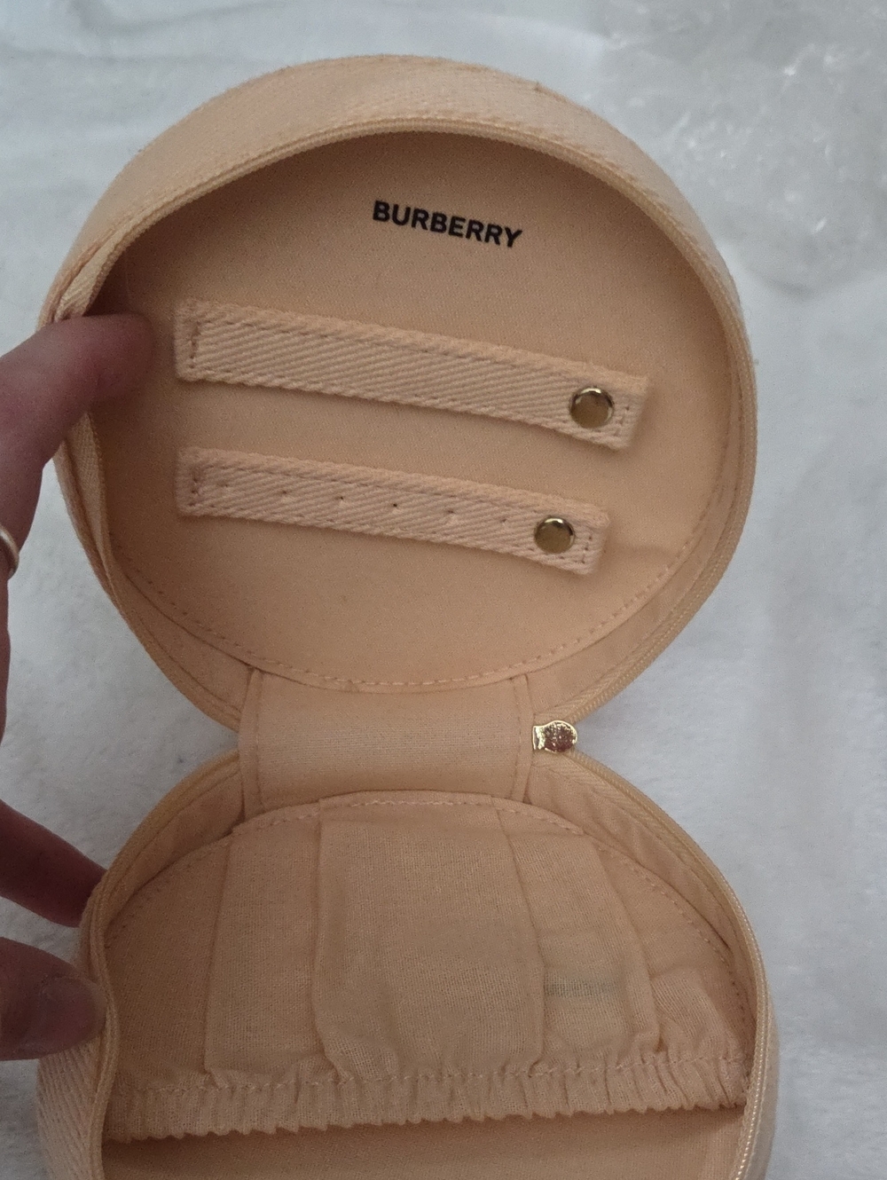 Burberry Travel Jewelry Case Nwot - Picture 4 of 4
